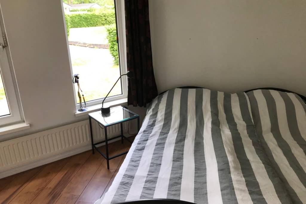 Rustig Gelegen Bungalow In Mooi Havelte Bagian luar foto